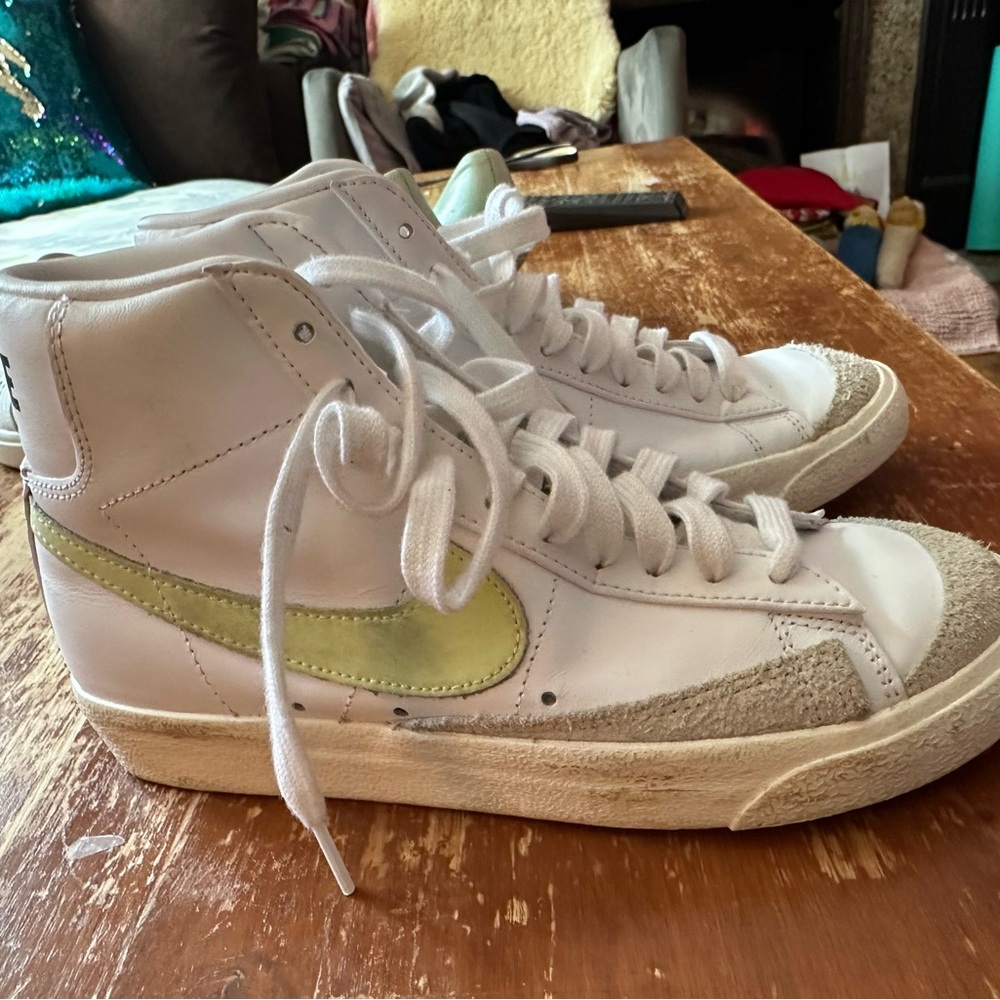 Nike mid ‘77 high tops